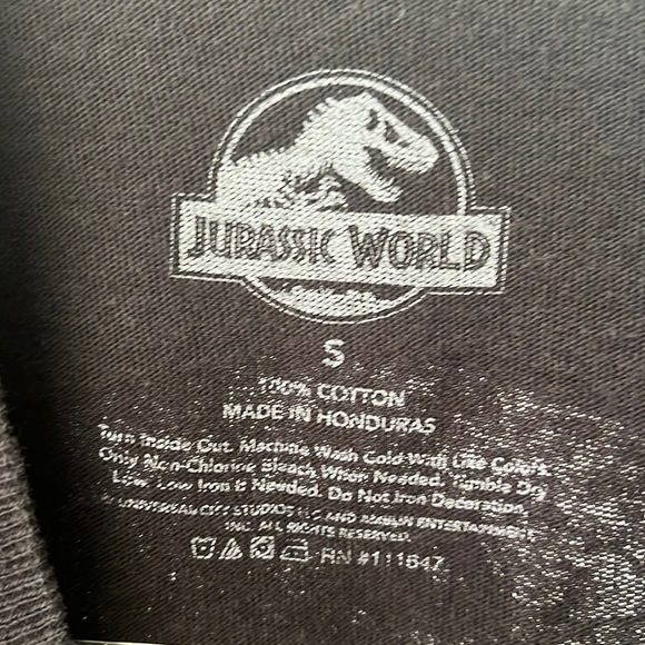 Black Jurassic World Velociraptor Graphic Tee - Picture 4 of 4